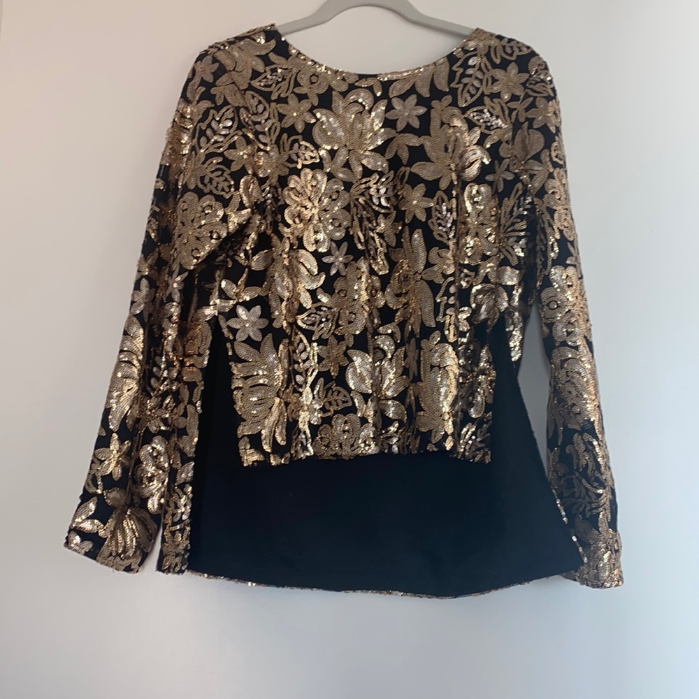 Lovers and friends high low split side top